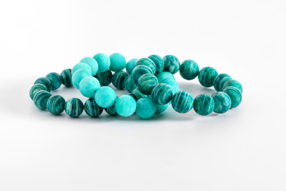 對水晶能量過於敏感、對微量金屬元素敏感都避免佩戴天河石