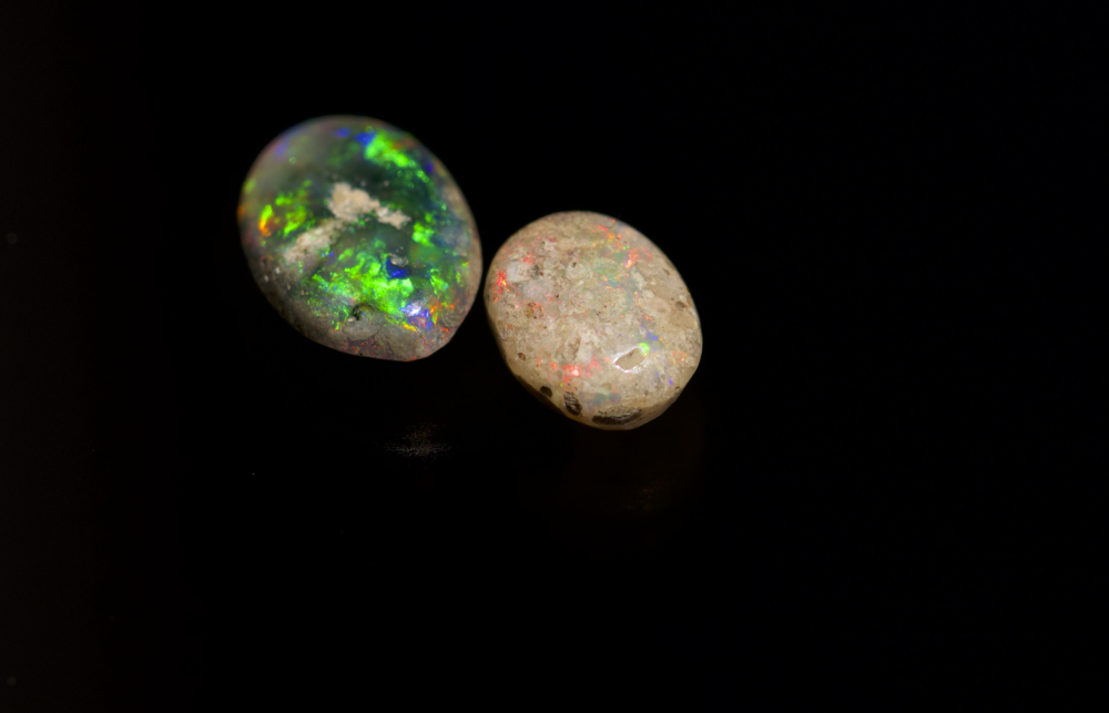 蛋白石種類多樣，各有特色～