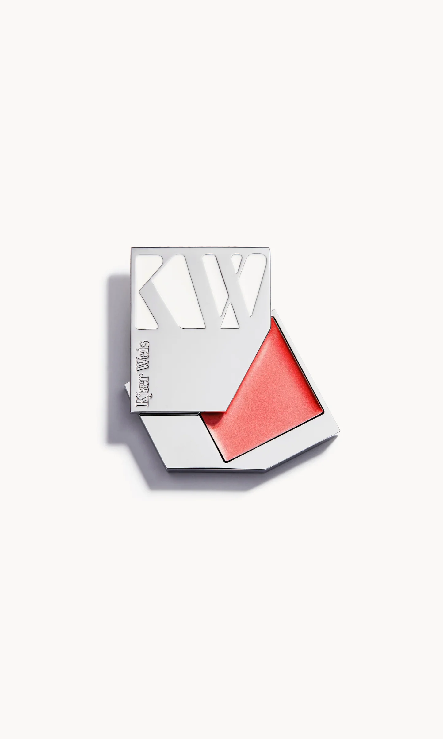 Kjaer Weis的霜狀胭脂