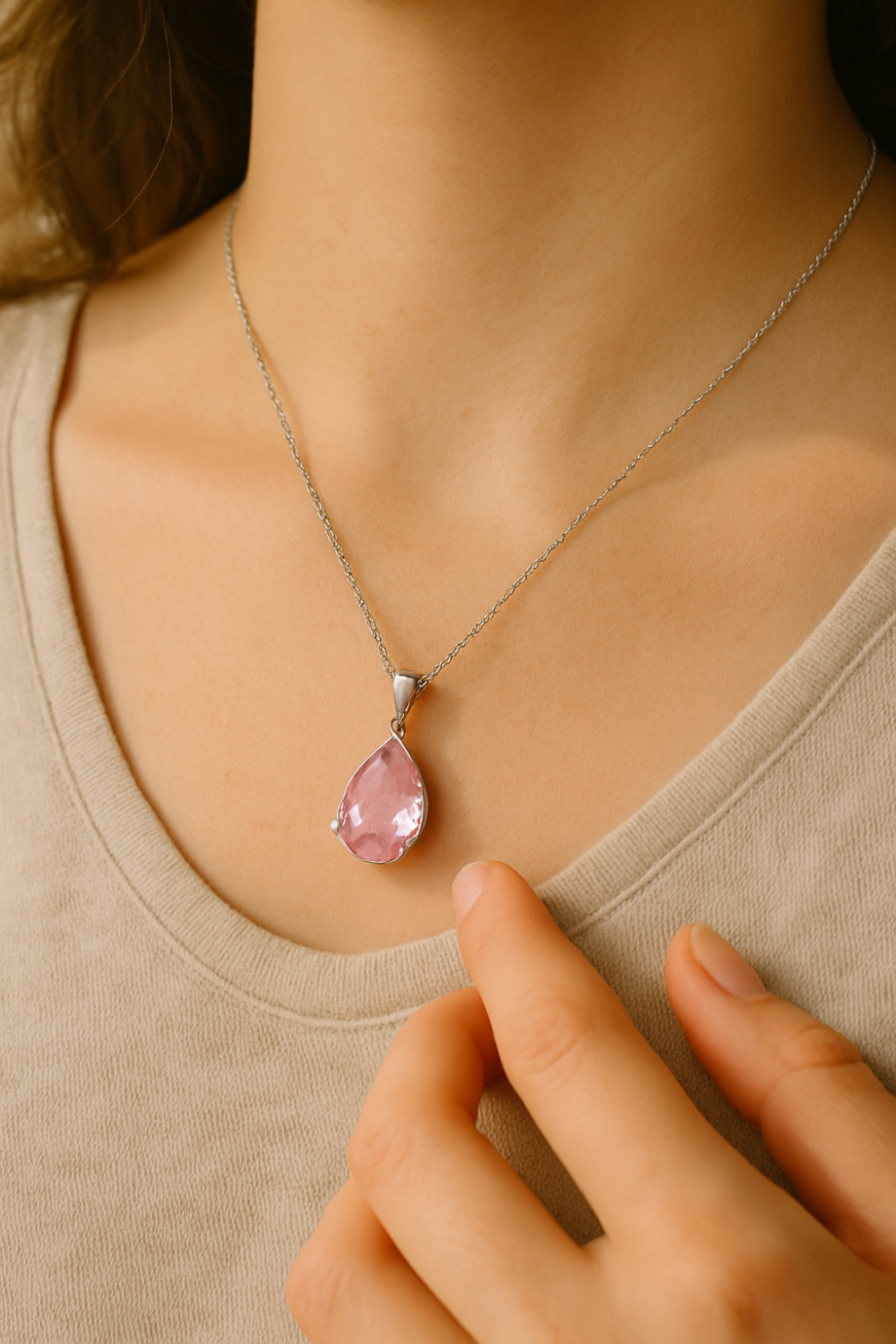 粉晶雖然能量溫和，能提升愛情運和心靈平靜，但並非人人適合。