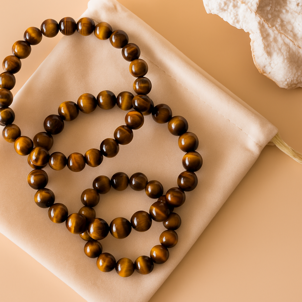 根據能量學說，人體氣場強調「左進右出」，即左手吸納能量，右手釋放能量。