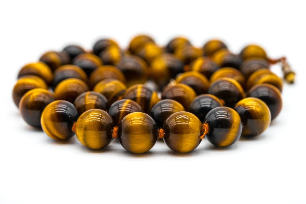 佩戴虎眼石時只要避免這些禁忌，並秉持恭敬和正向的心態，其正能量才能更好地發揮。