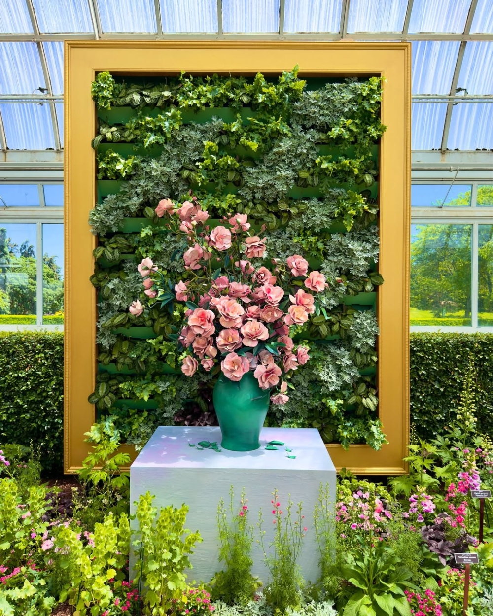 由堪薩斯城雕塑家 Amie J. Jacobsen 將梵高的繪畫化為真實的雕塑，