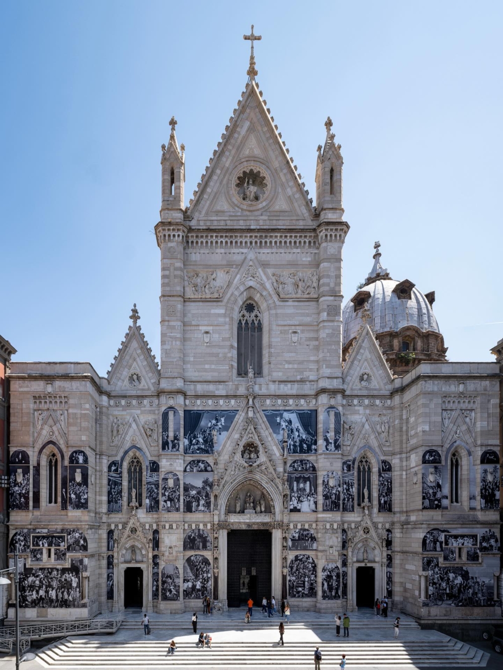 聖瑪麗亞.阿蘇塔大教堂(Duomo di Napoli)矗立了七百年