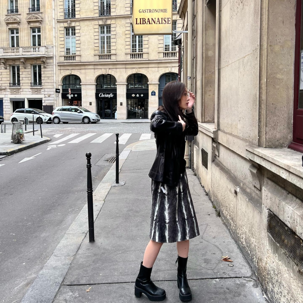 曾遠赴常春藤名校哥倫比亞大學就讀藝術系