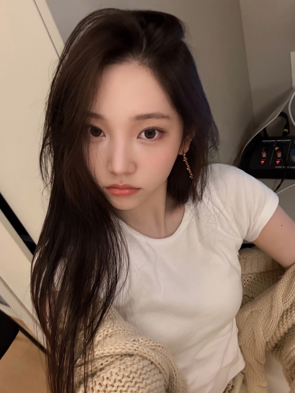 在離開原公司的她轉投 Teddy 的品牌，並以 ALLDAY PROJECT 成員的身分再出發