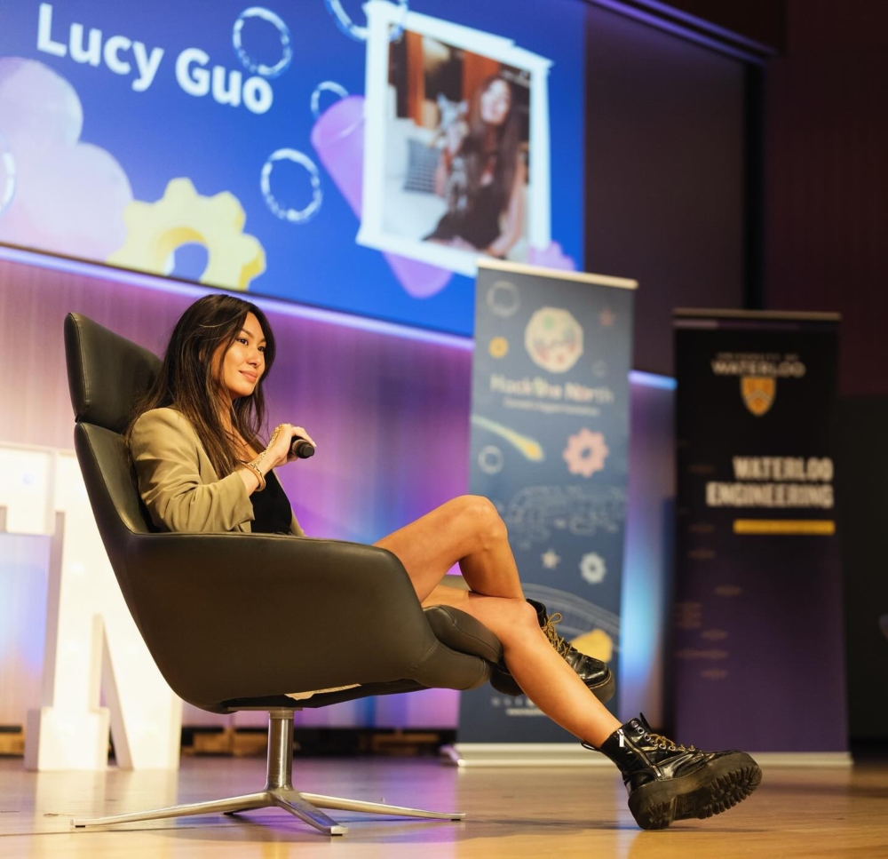 2016 年，Wang 與 Lucy Guo（另一位 Quora 出身的天才）攜手創立 Scale AI