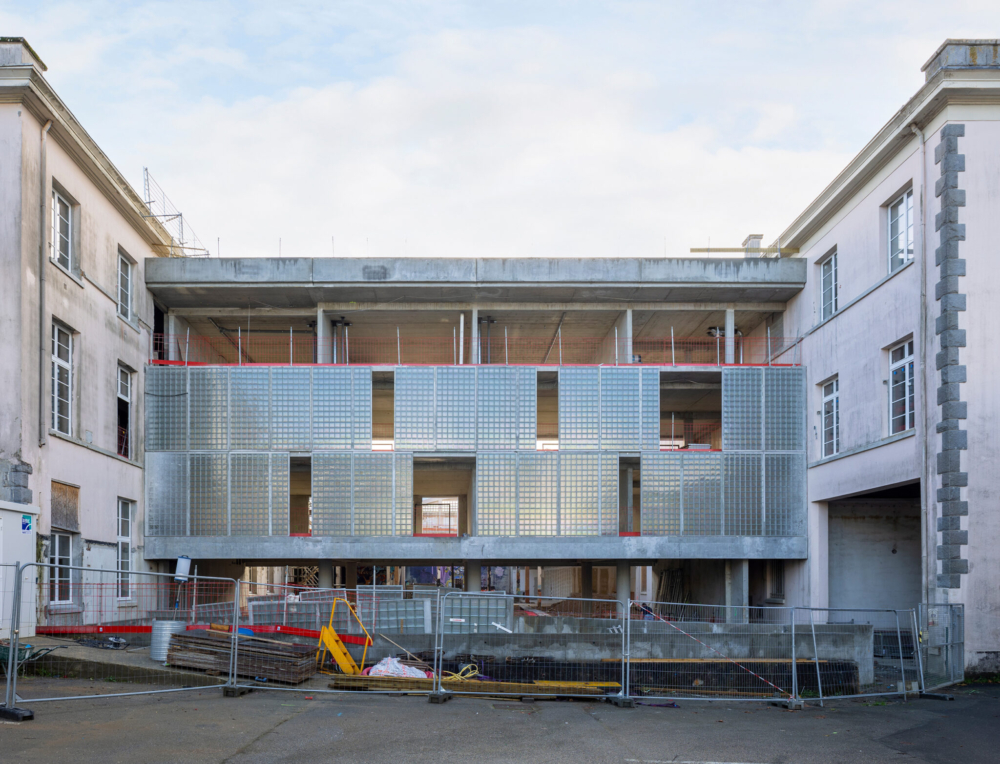 La Poste將多處舊郵政大樓出售給開發商Acapace。