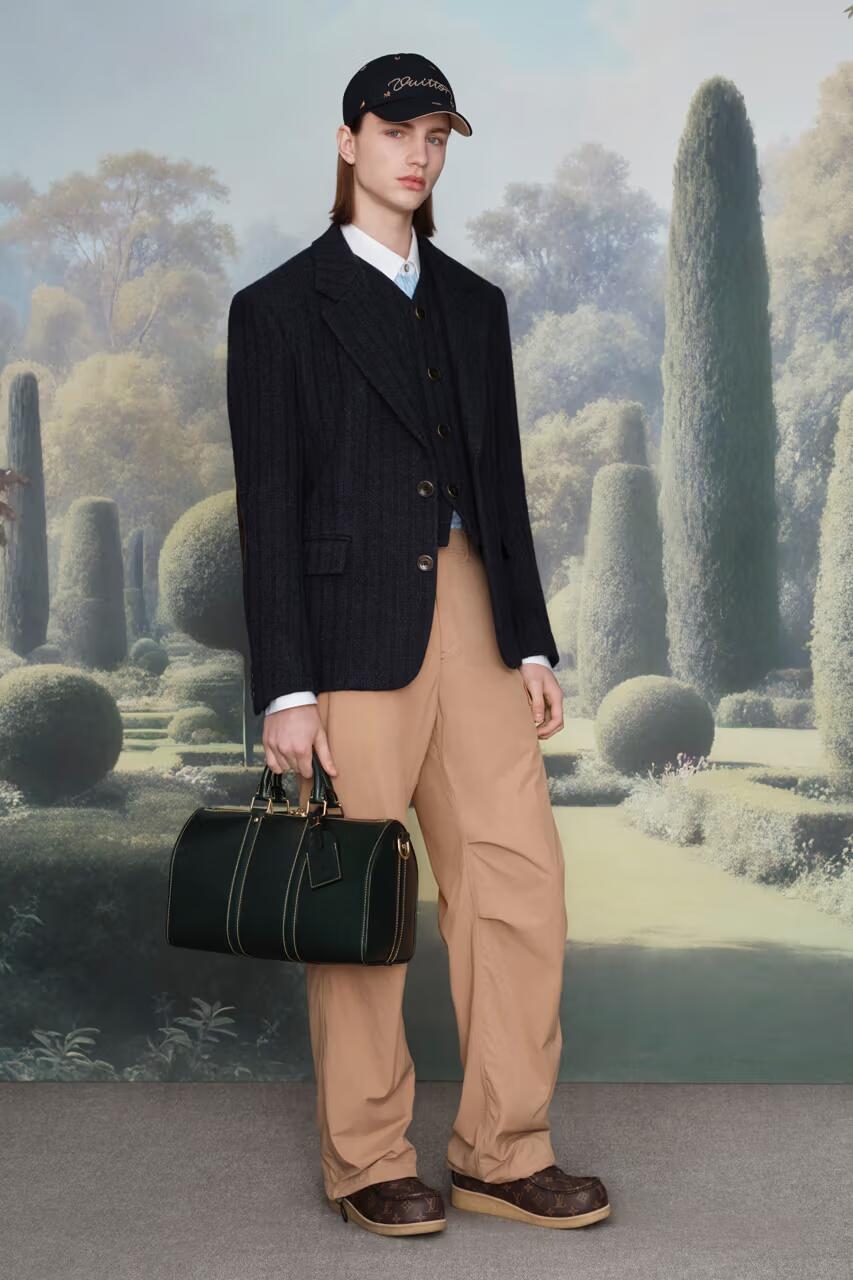 Monogram Surplus圖案走入帽款與太陽眼鏡