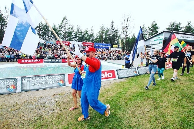 賽道上的造型戰