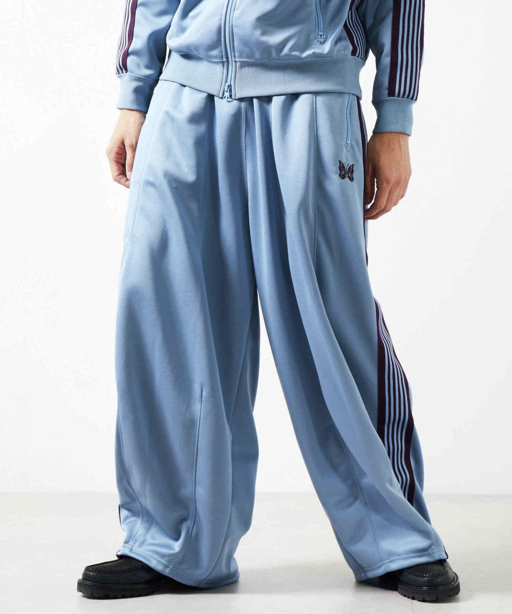 他們也精準引進一批中高價位的潮流選物