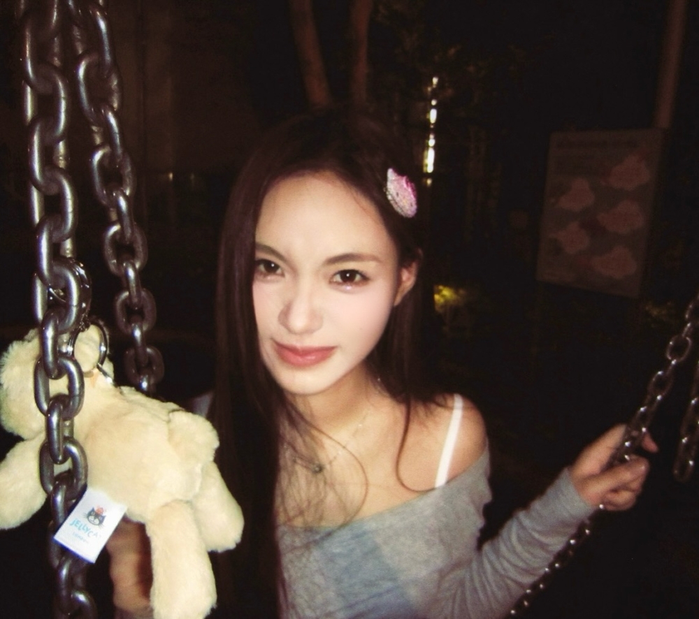 不需要懂藝術，只需要願意聽一個女孩用畫筆說出的真心話