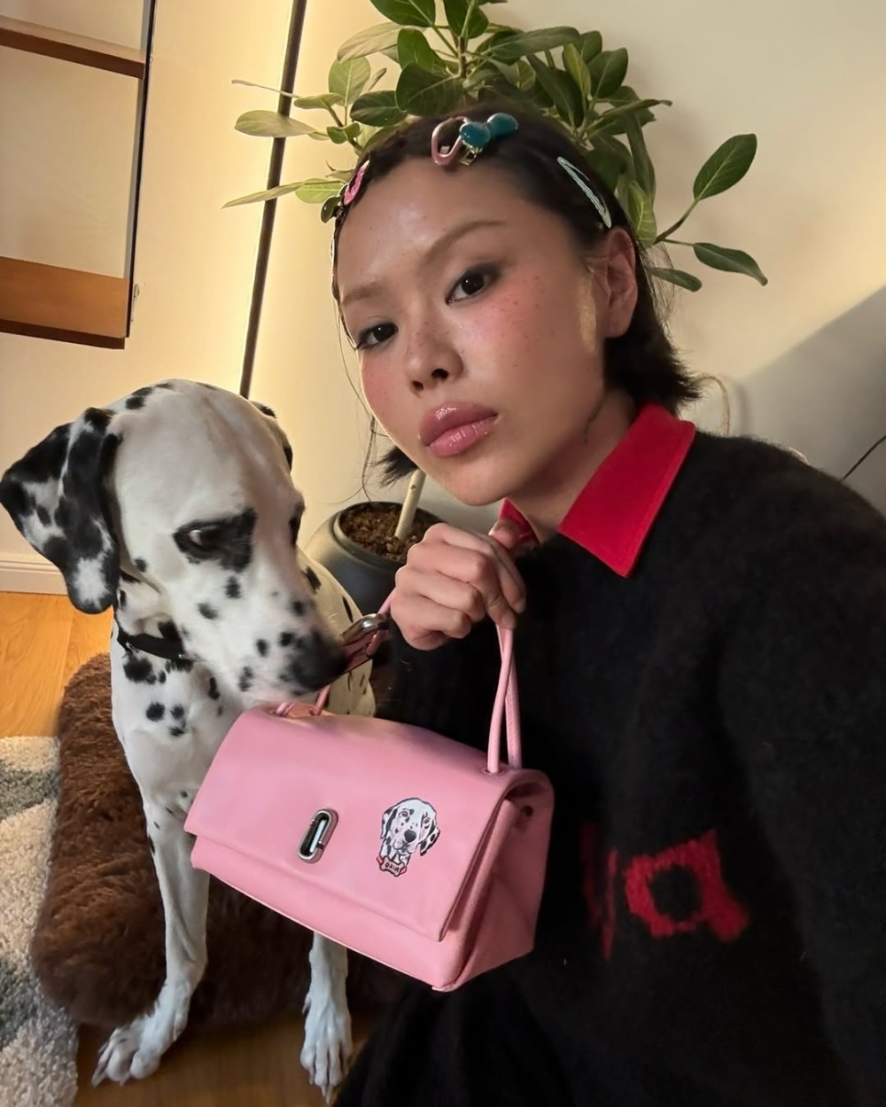 而我們這些看著他從千禧年紅到現在的時尚迷,也只能祝它前程似錦