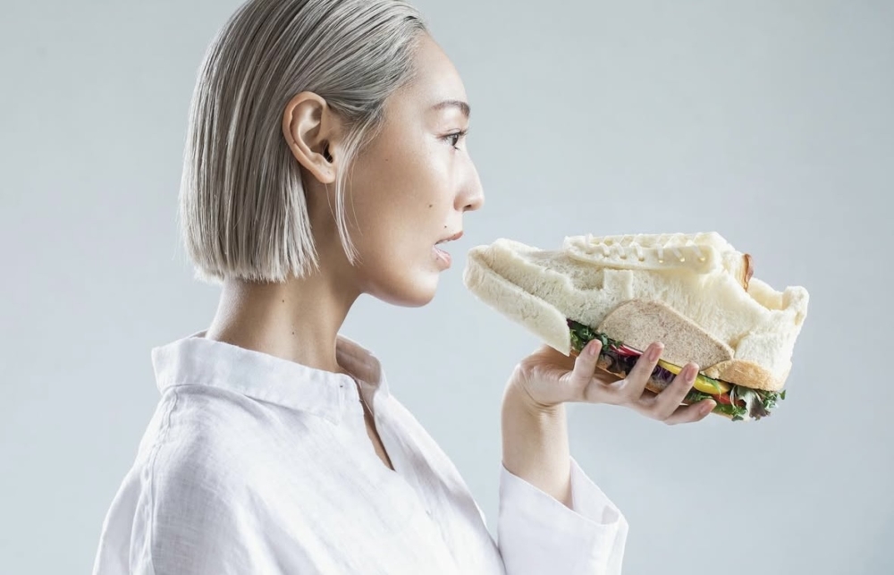 吐司作品風格幽默且極具觀賞性,讓社群帳號IG@sasamana1204在短時間內吸引大量國外粉絲 。