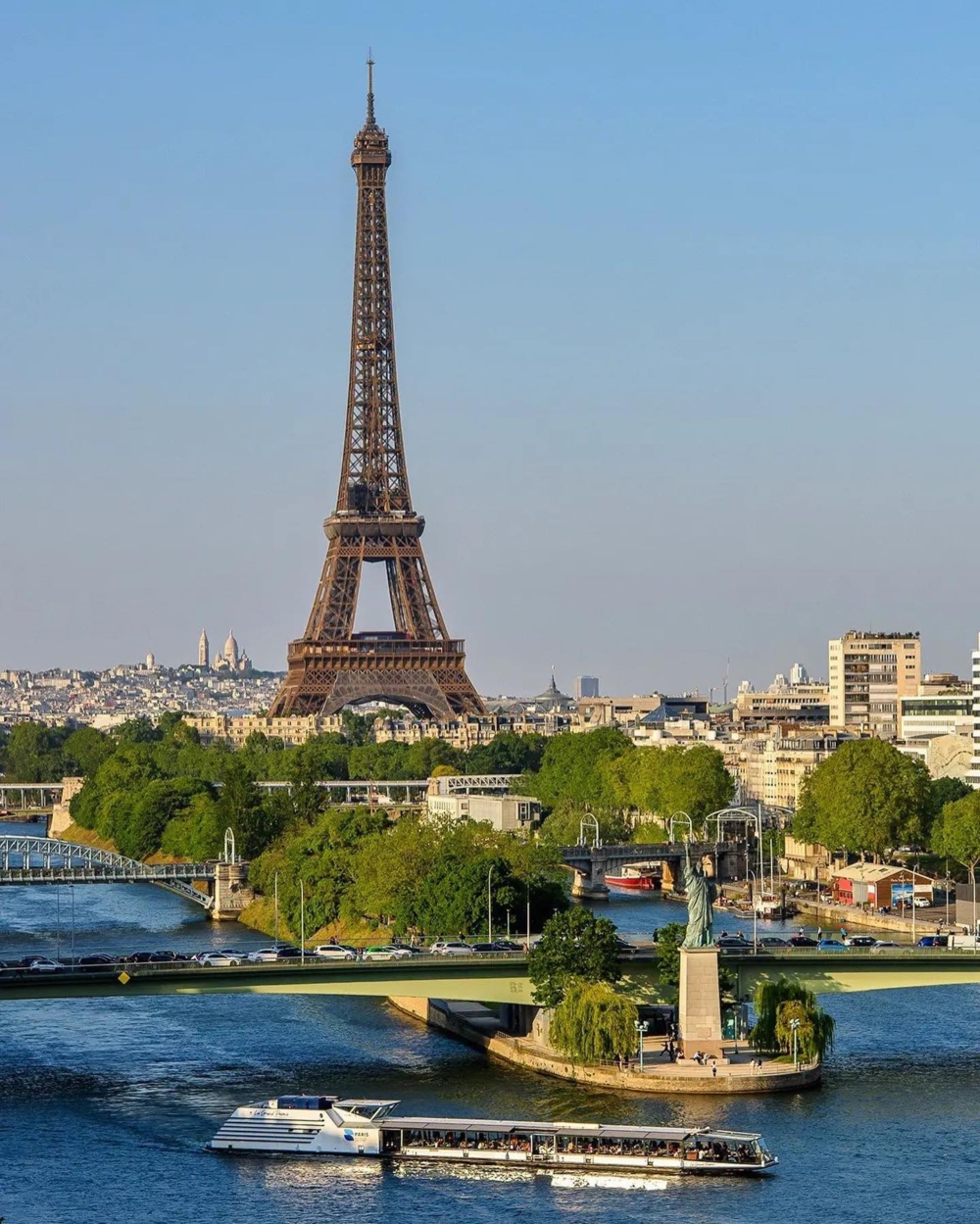 鐵塔熱到歪?巴黎的象徵也撐不住了!