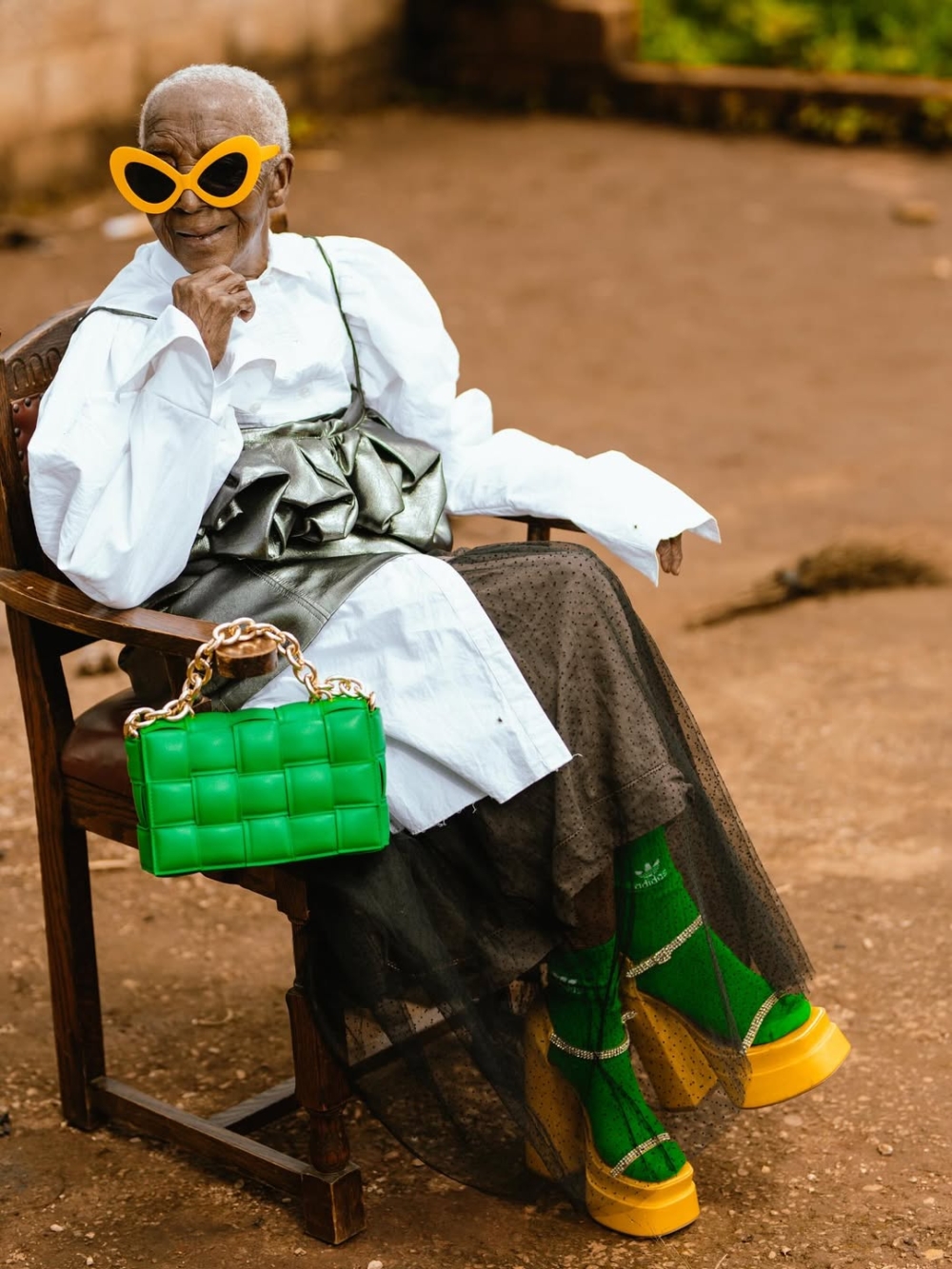 風格混搭不僅是服裝堆疊，更是一種視覺敘事。