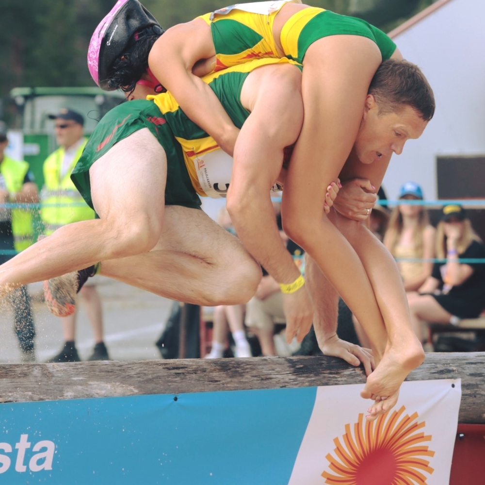 不僅因為它能解放背負者的雙手、降低重心而成為主流