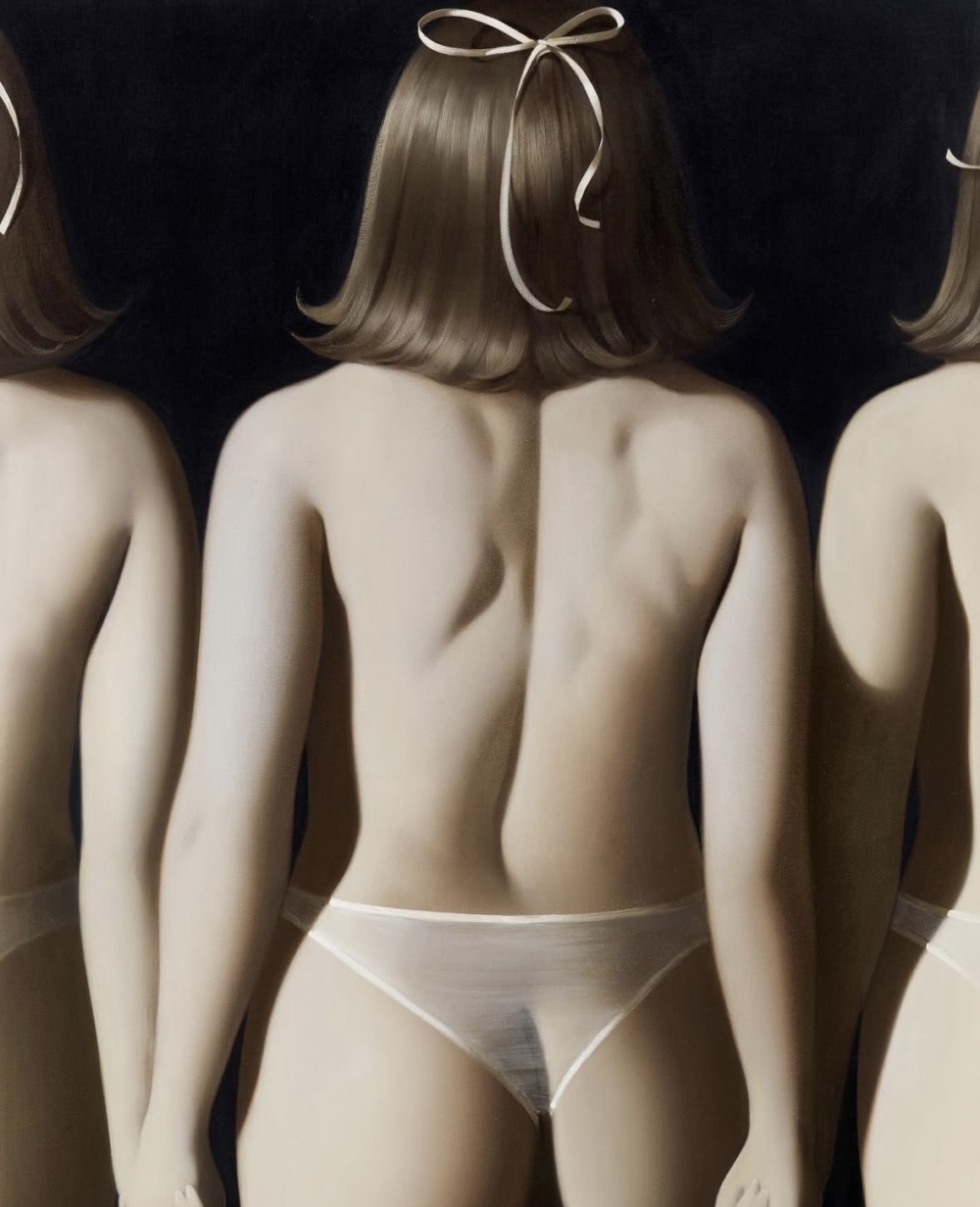 氛圍中散發出靜謐卻不安的張力。