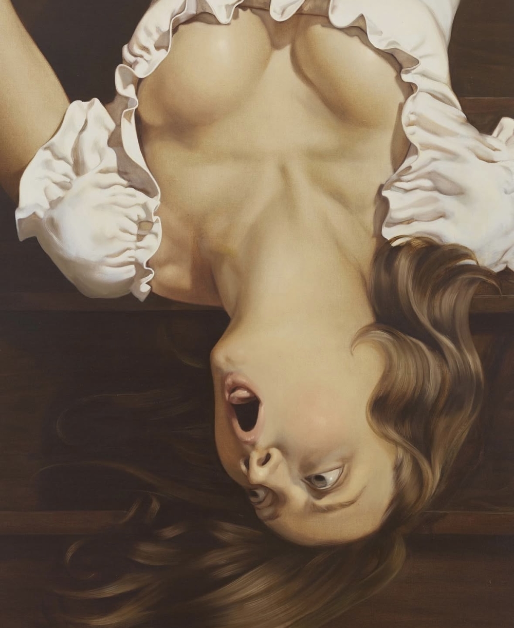 她以靜物油畫《Falling Woman》在蘇富比拍出高達160萬美元。