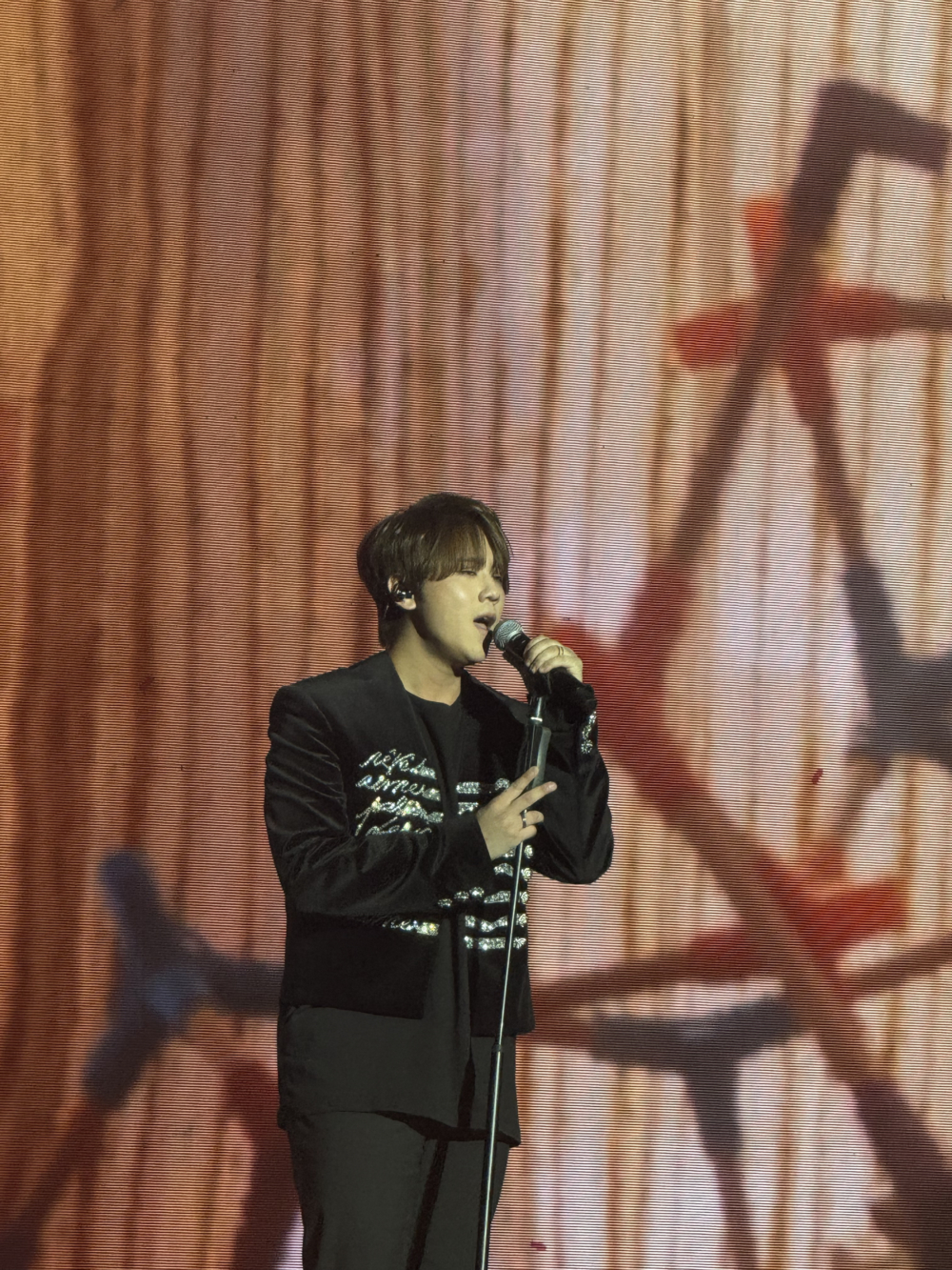 姜濤獻唱多首歌曲