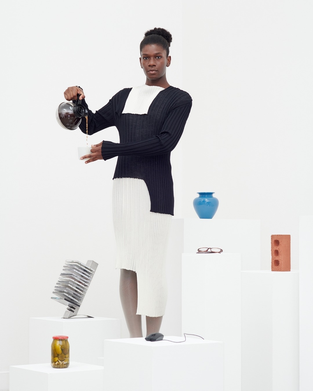 SSENSE 的案例揭示了時尚電商在全球化與地緣政治變動下的高度風險，也提醒業界必須重新思考供應鏈與市場布局的多元化。