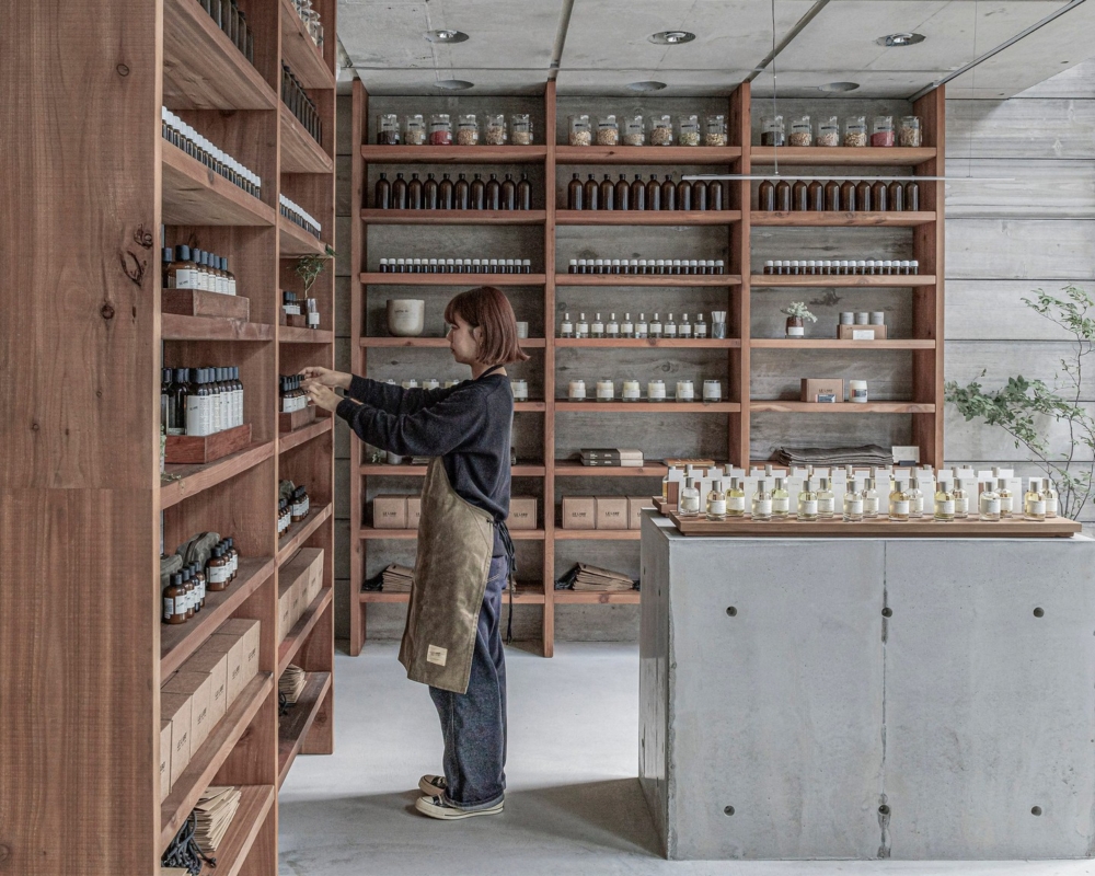 不想要千篇一律的香水瓶，而是願意為一段記憶、一方香調買單