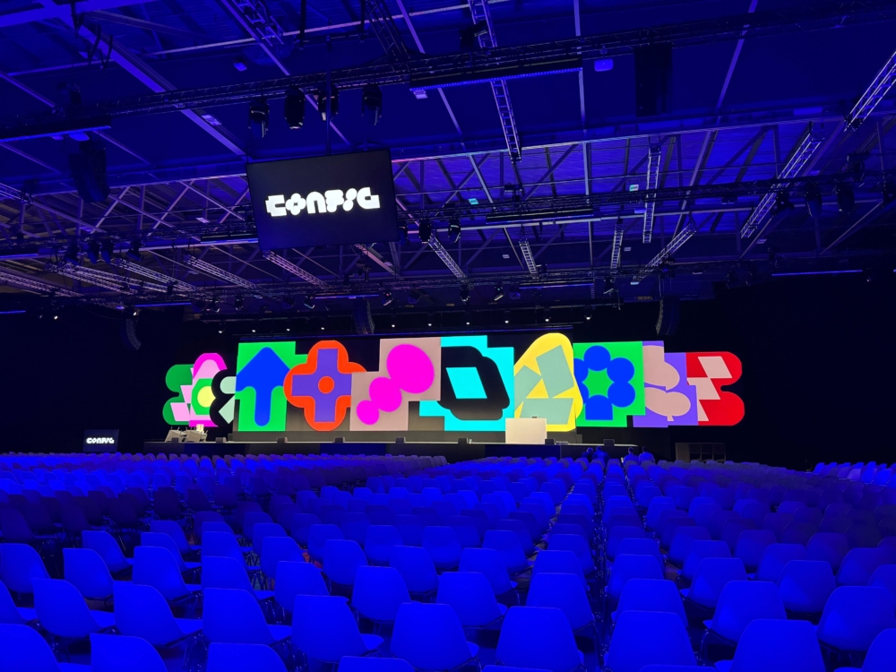 Dylan Field 與 Evan Wallace 兩人以這 10 萬美元為起步資金，在舊金山灣區建立小型團隊