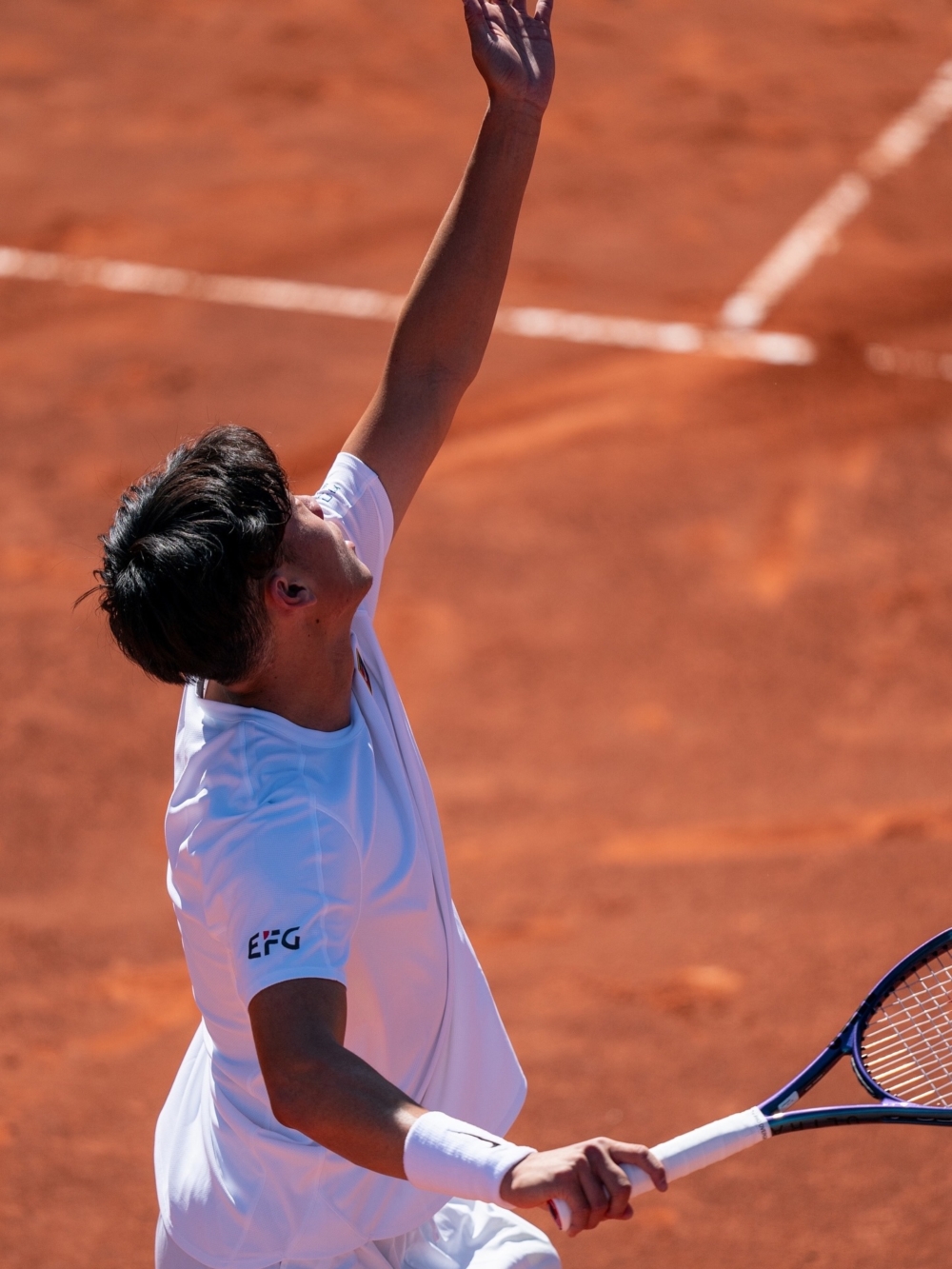 黃澤林以穩健的發球和靈活的移動聞名