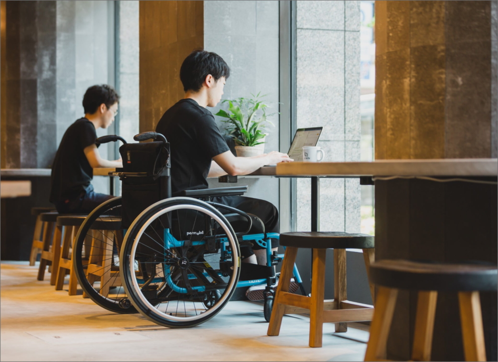 透過科技走出房門，與這個世界展開真摯對話