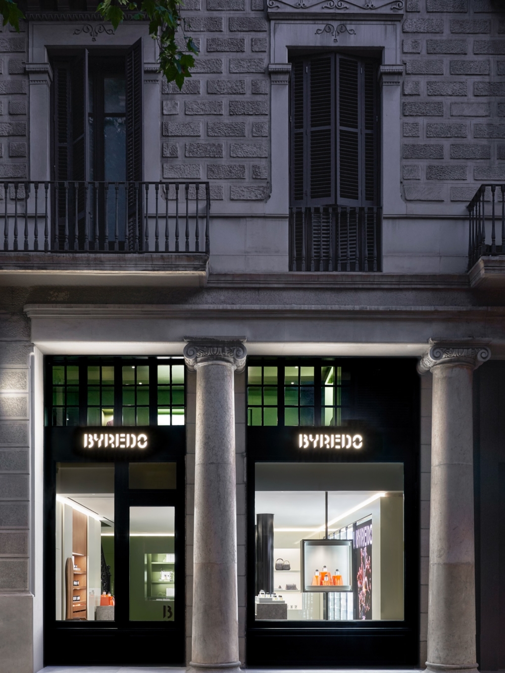 Byredo開設了全新概念店，將這座曾經是 Sala Dalmau 畫廊的歷史空間