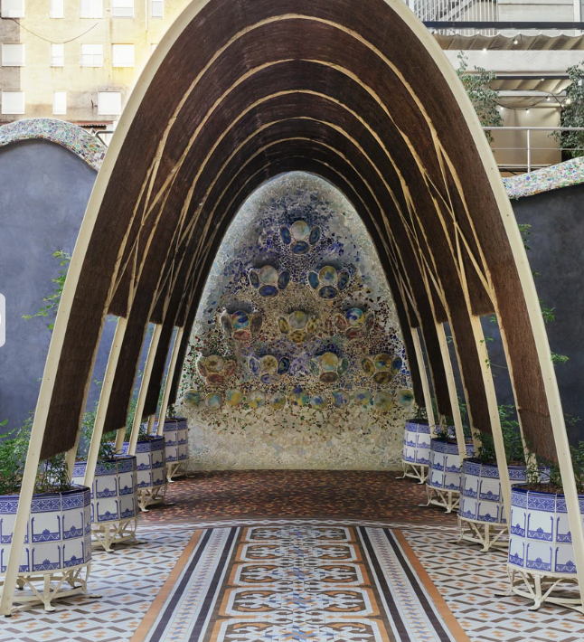 高第標誌性的Trencadís拼貼技法。