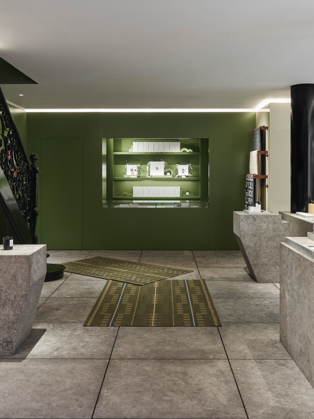 Byredo開設了全新概念店，將這座曾經是 Sala Dalmau 畫廊的歷史空間