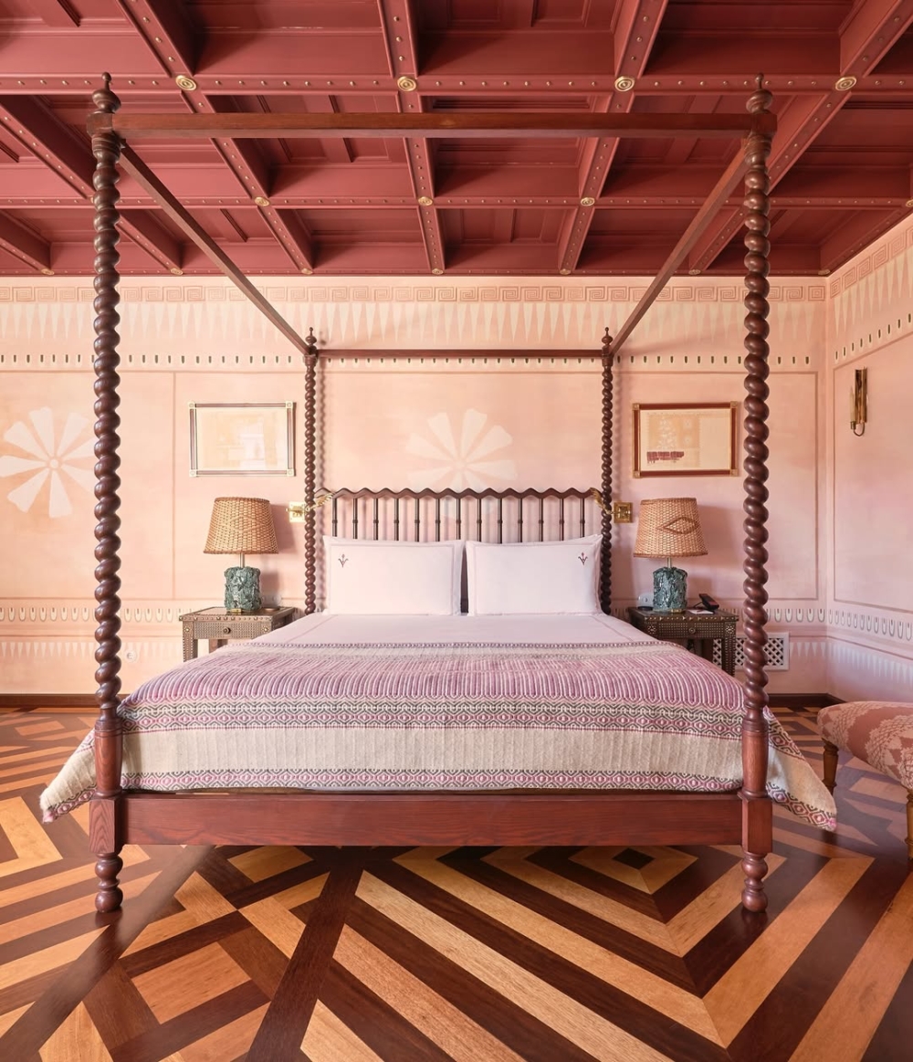 搭配葡萄牙傳統建築細節，工藝與裝飾層層堆疊，展現文化融合之美。