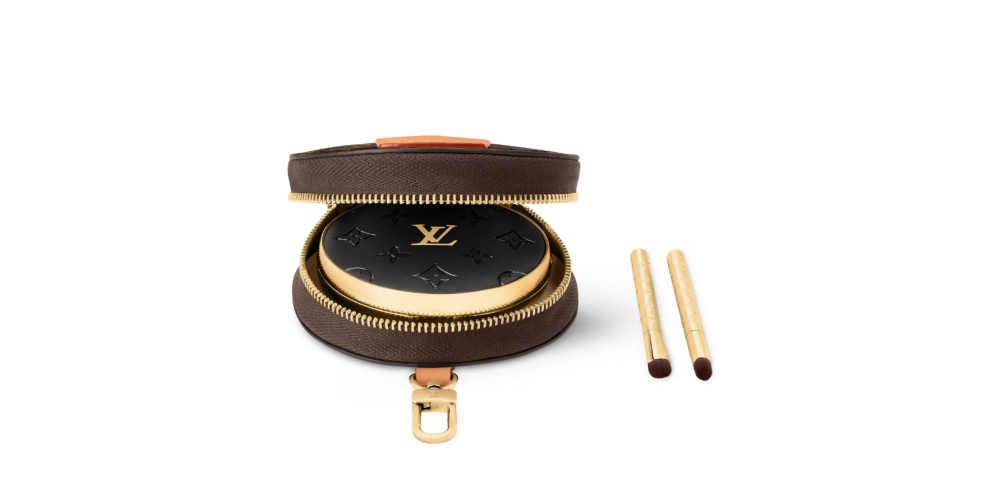 化妝掃套裝,內涵兩支小巧化妝掃,在外補妝也非常輕鬆