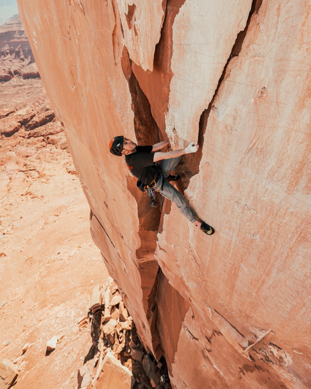 ARC'TERYX來自加拿大溫哥華