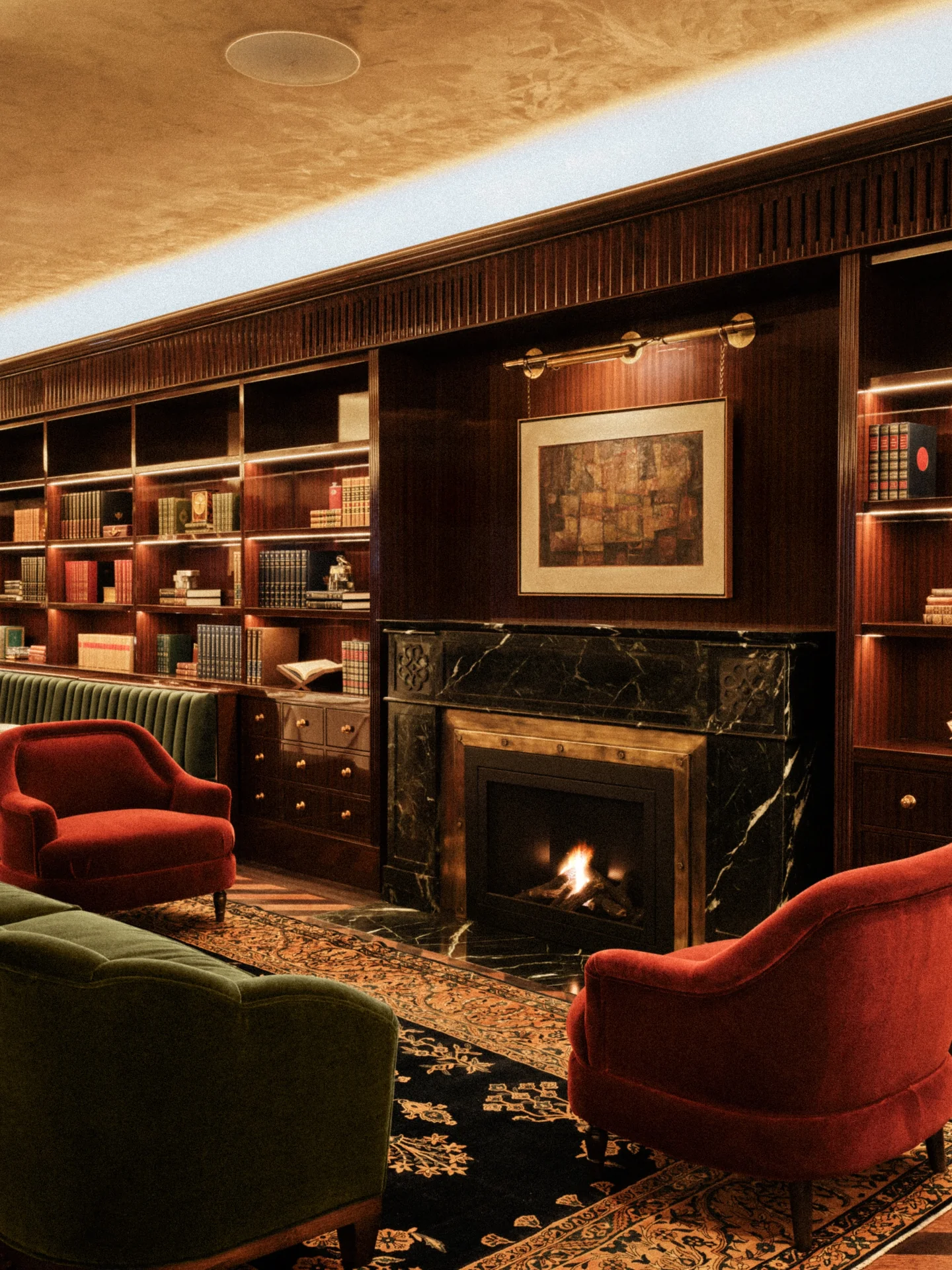 入會第一年需價約 4.3 萬美元，KITH IVY 賣的絕不只是打一場球或喝杯果汁，而是一種身份和圈層