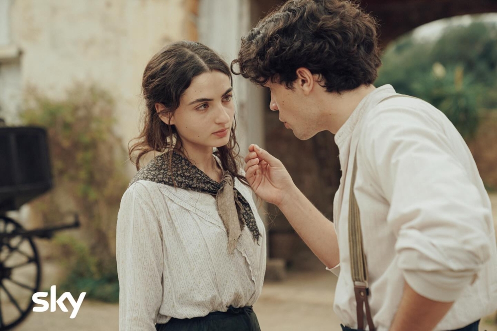 今年，她憑藉在影集《The Art of Joy》（L'arte della gioia）中的精湛演繹，摘下義大利電影最高榮譽