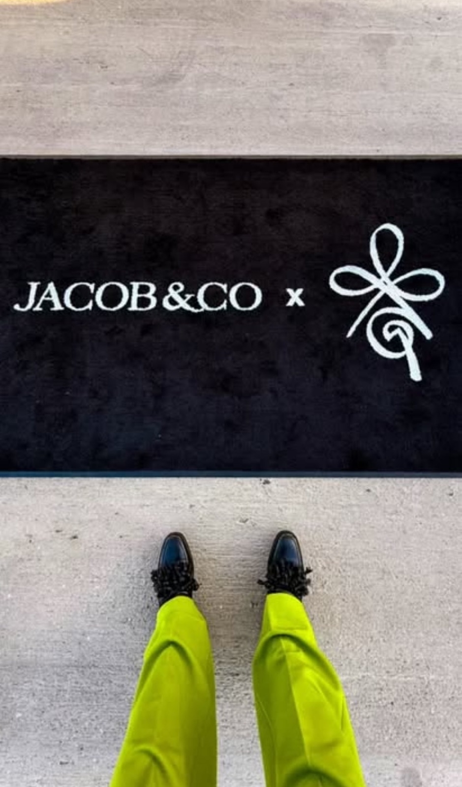 G-Dragon 這次的專機體驗,已超出一般品牌大使所能奢望的範疇,足見 Jacob & Co. 對 GD 的寵愛與重視程度