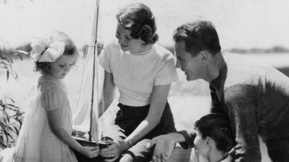 攝影不再只是專業人士的遊戲,而是每個家庭都能參與的日常