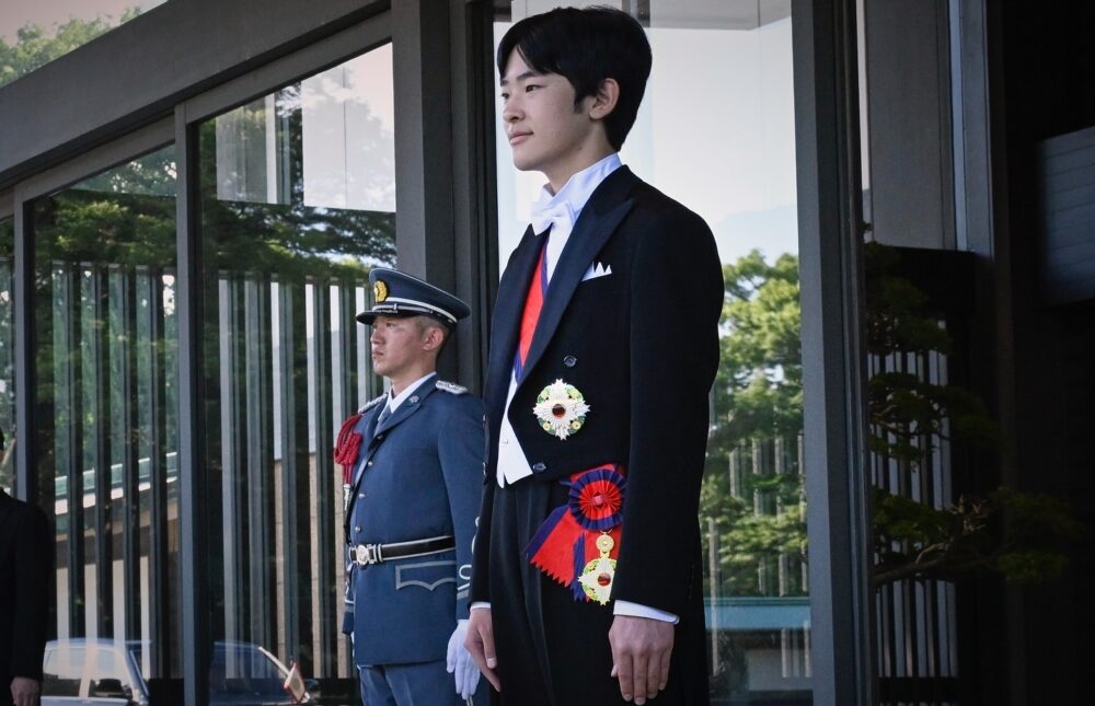 華美典禮的背後也潛藏著日本皇室所面臨的現實考驗與社會議題