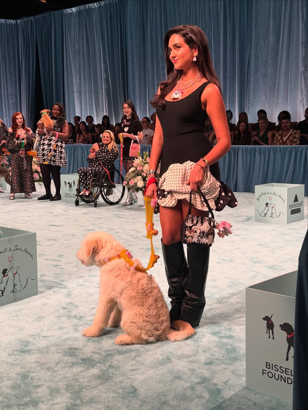 讓伸展台上的每一步都踏出更有意義的腳印