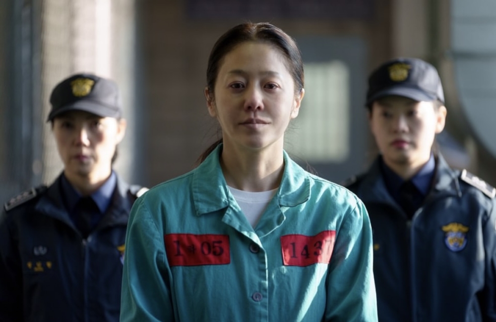 她勇於突破自我,不再只是優雅女神,而是一位敢於挑戰極限的演員。