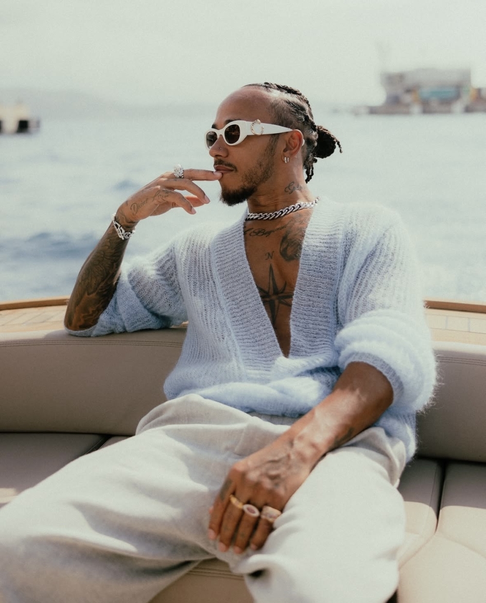 他解釋，自己如今更渴望把心力投入到藝術領域。