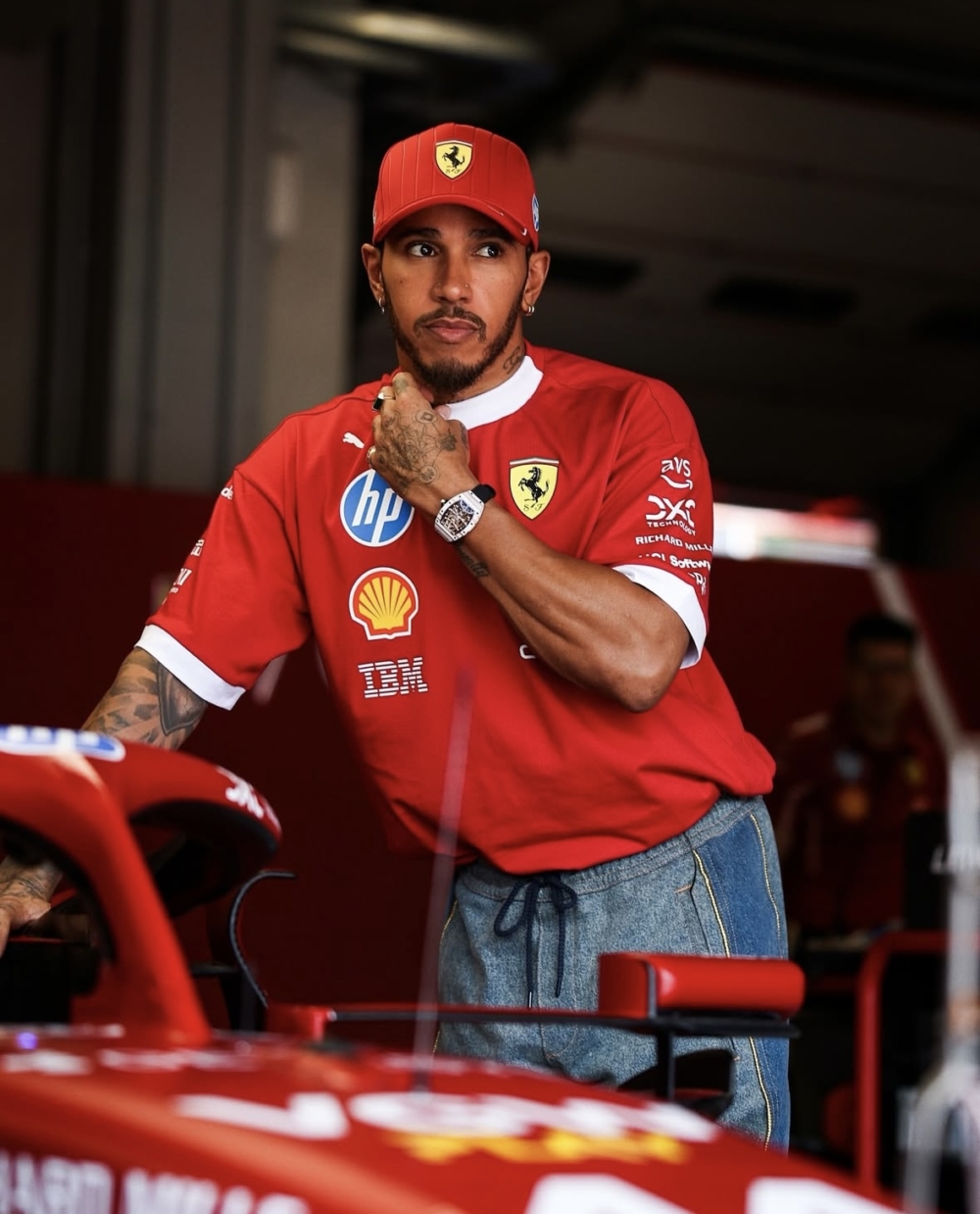 七屆F1世界冠軍Lewis Hamilton將名下全部豪車收藏賣掉。