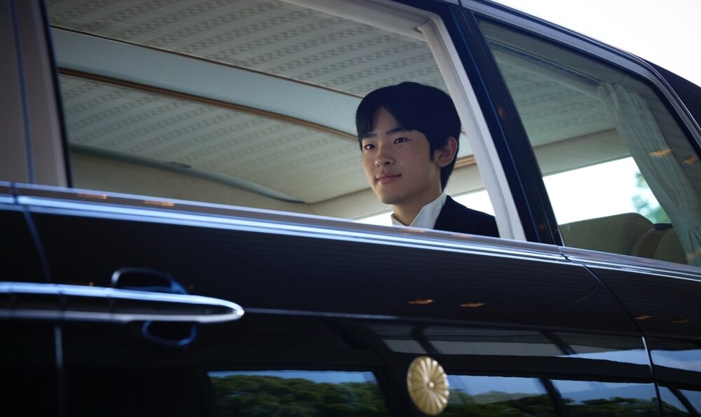 華美典禮的背後也潛藏著日本皇室所面臨的現實考驗與社會議題