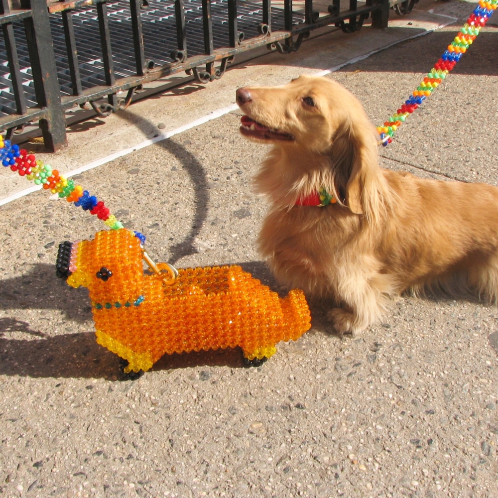 Susan Alexandra 品牌以手工串珠包款和配飾聞名