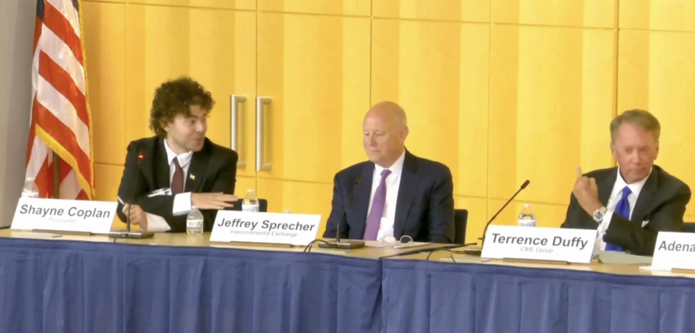 當華爾街遇上幣圈，誰收編誰