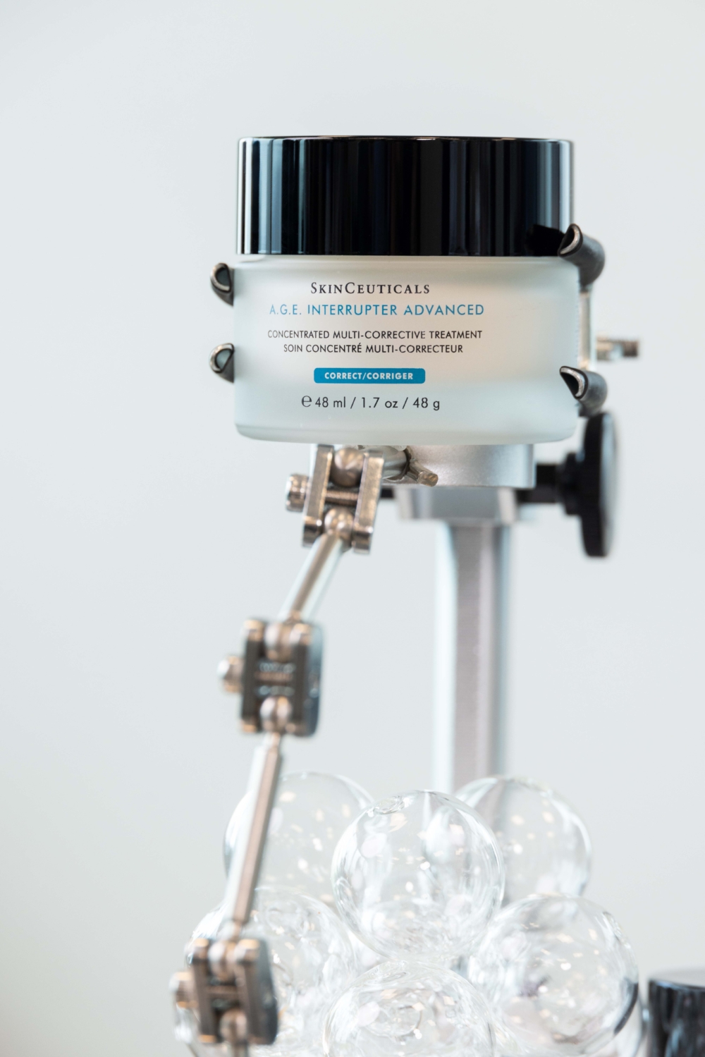 SkinCeuticals「A.G.E. 活膚緊緻霜」