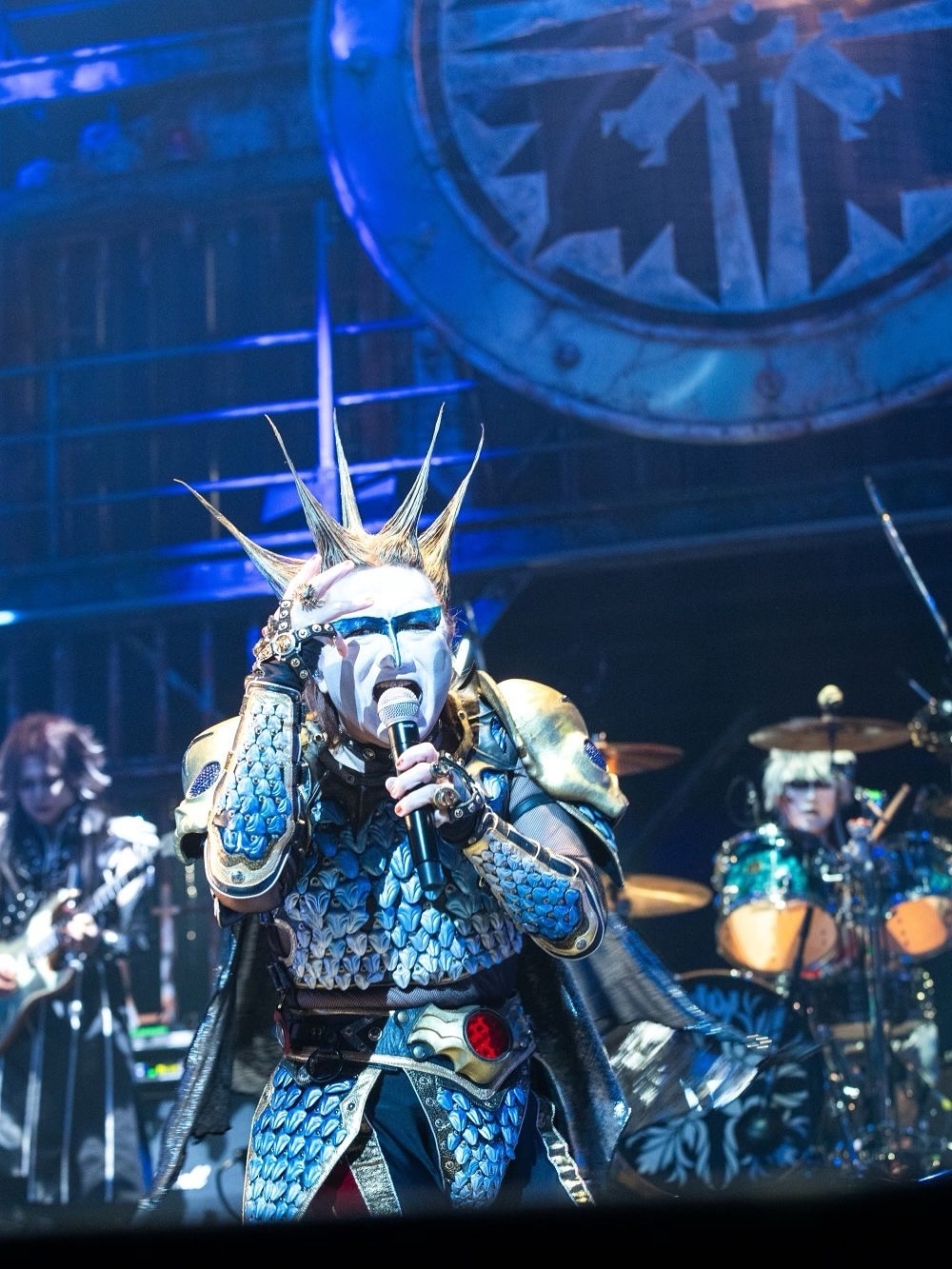 她是日本搖滾天團「聖飢魔II」主唱小暮閣下的忠實粉絲