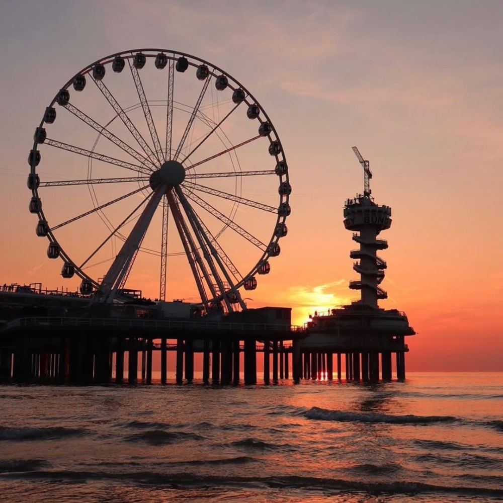 位於約50公尺高的SkyView de Pier，讓你一覽整個Scheveningen的壯闊海岸線。